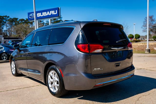 Used 2020 Chrysler Pacifica Limited image 4