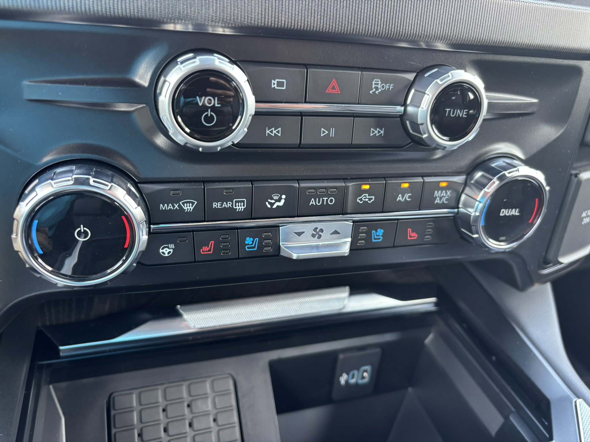 New 2025 Ford F250 4x4 Crew Cab Super Duty image 24