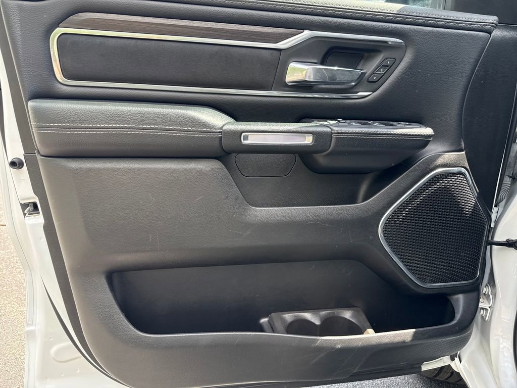 Used 2025 RAM 1500 Laramie AWD/4WD image 25