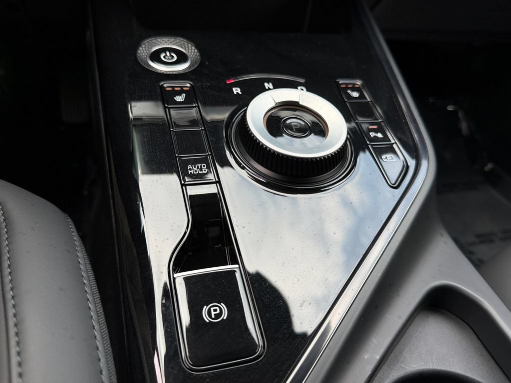 Certified 2025 Kia Niro Wind FWD image 26