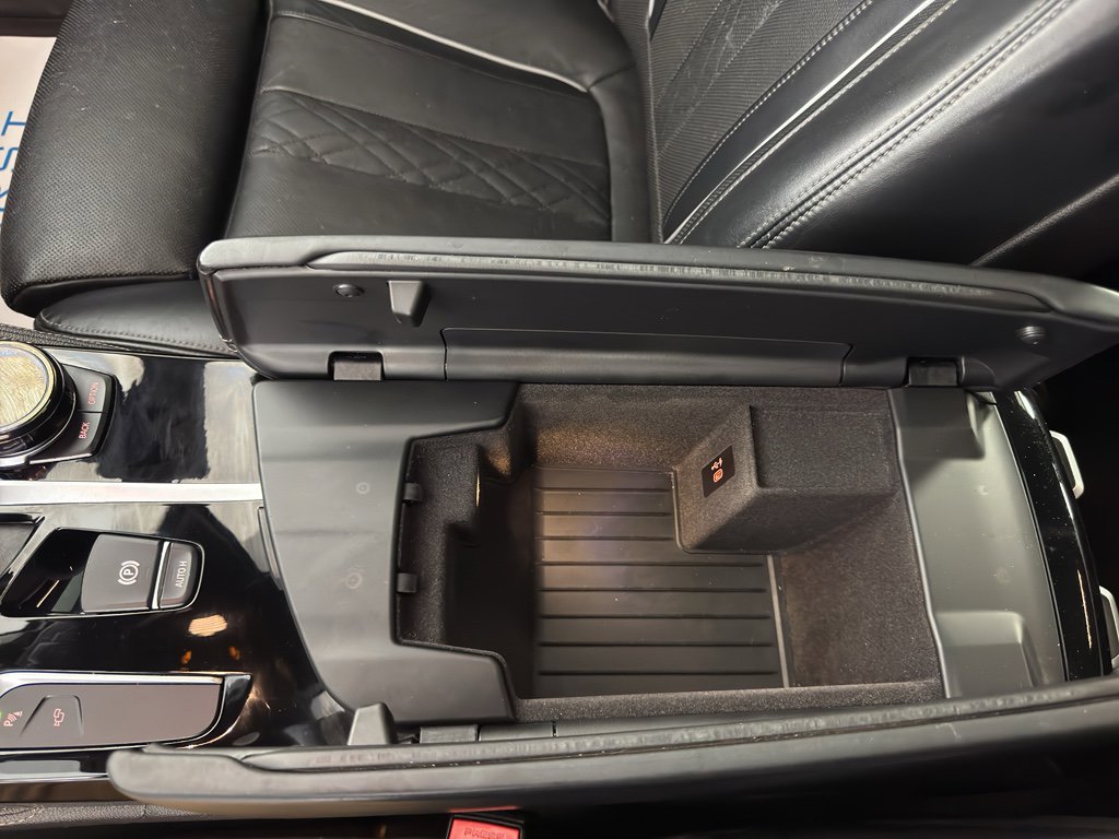 Used 2020 BMW M550i xDrive w/ Executive Package image 27