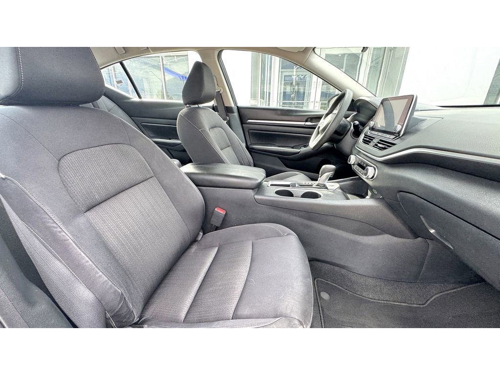 Used 2022 Nissan Altima 2.5 SV image 10