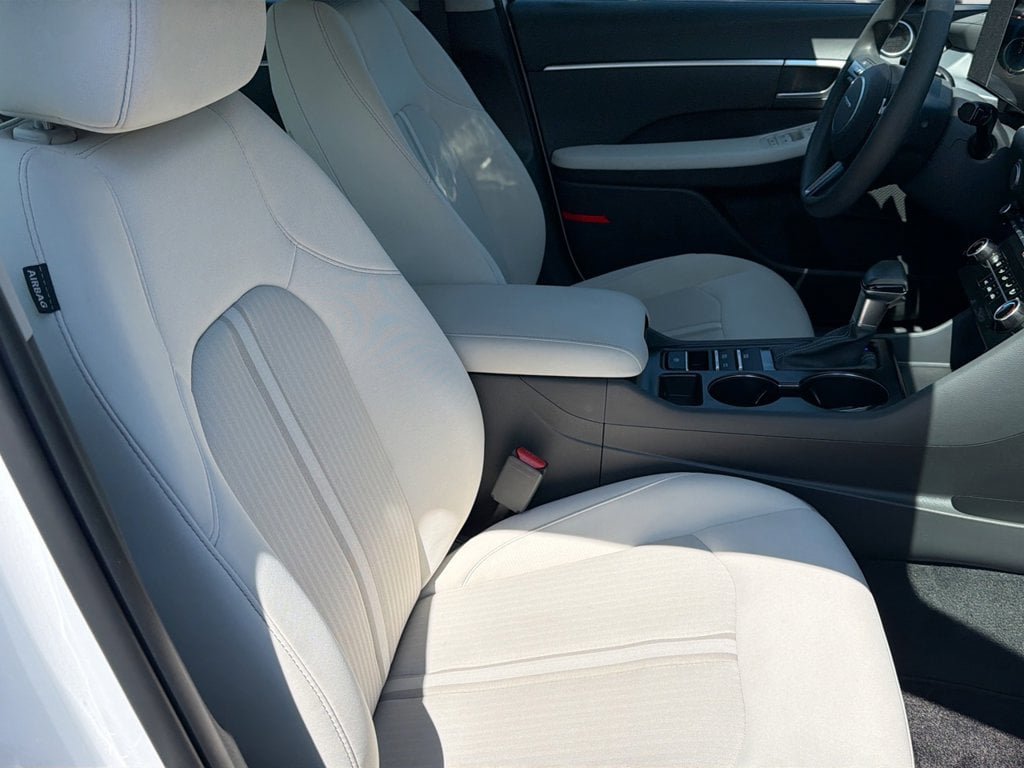 Certified 2025 Hyundai Sonata SE FWD image 25