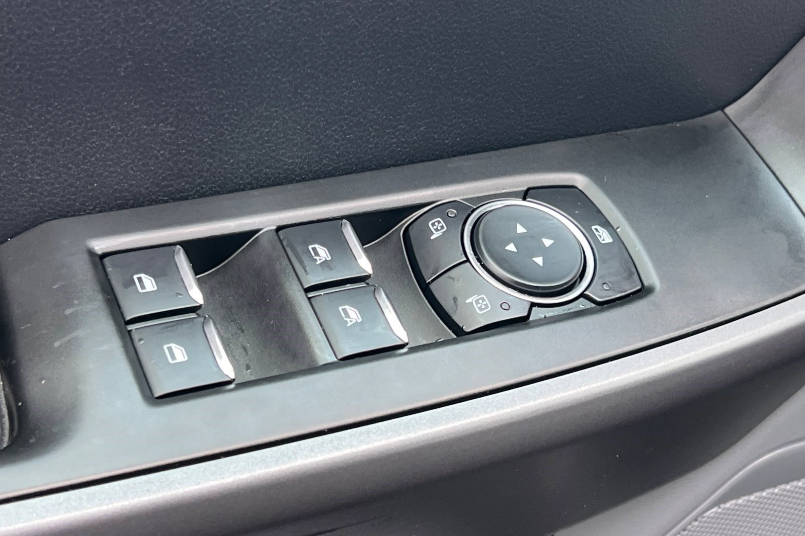 Used 2025 Ford F250 XLT w/ FX4 Off-Road Package image 12