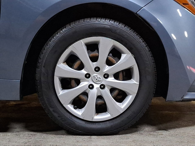 Used 2022 Toyota Corolla LE FWD image 8