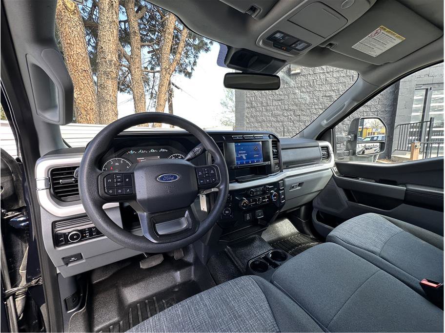 Used 2023 Ford F350 XLT image 2