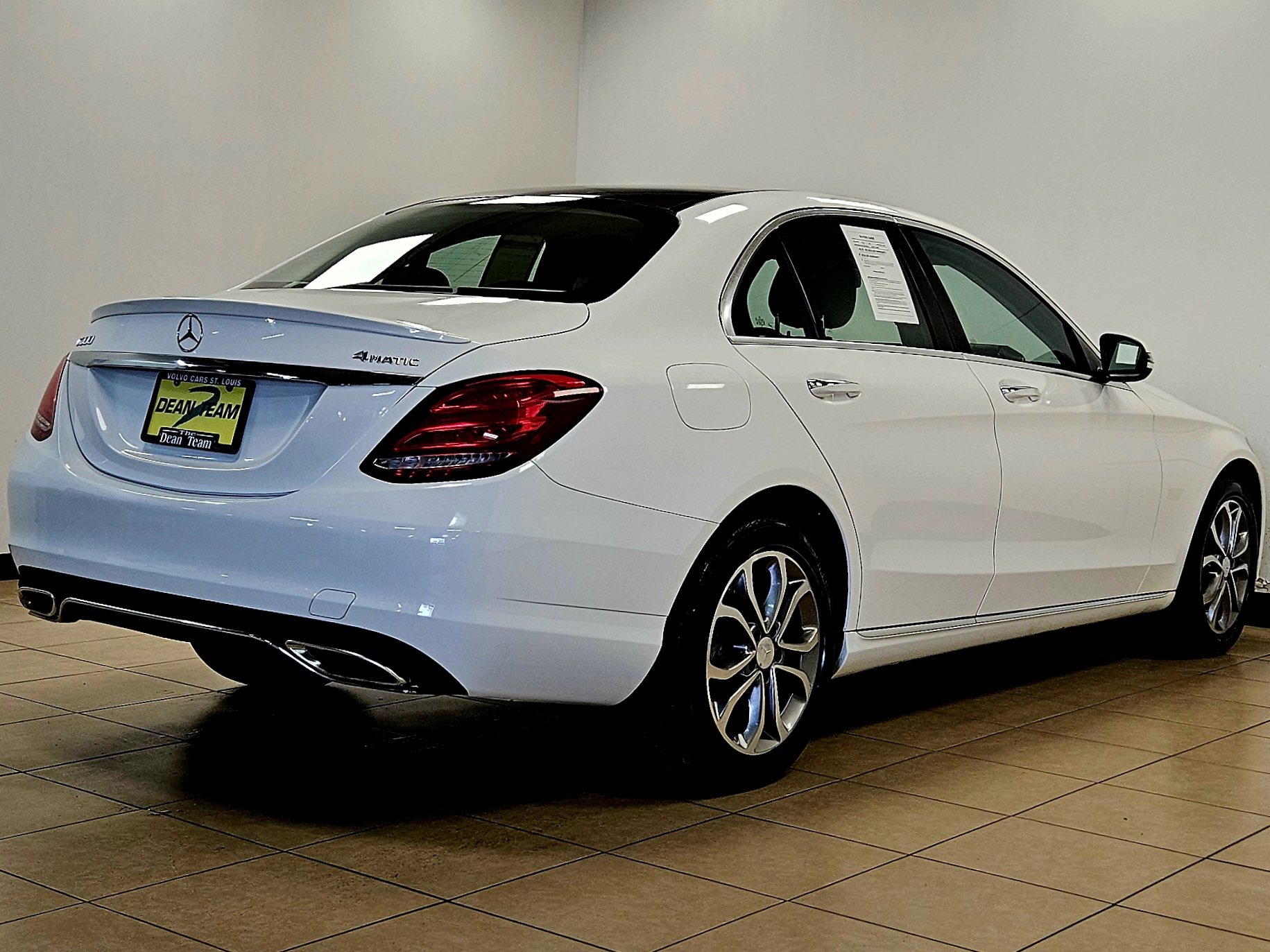 Used 2016 Mercedes-Benz C 300 4MATIC Sedan image 3