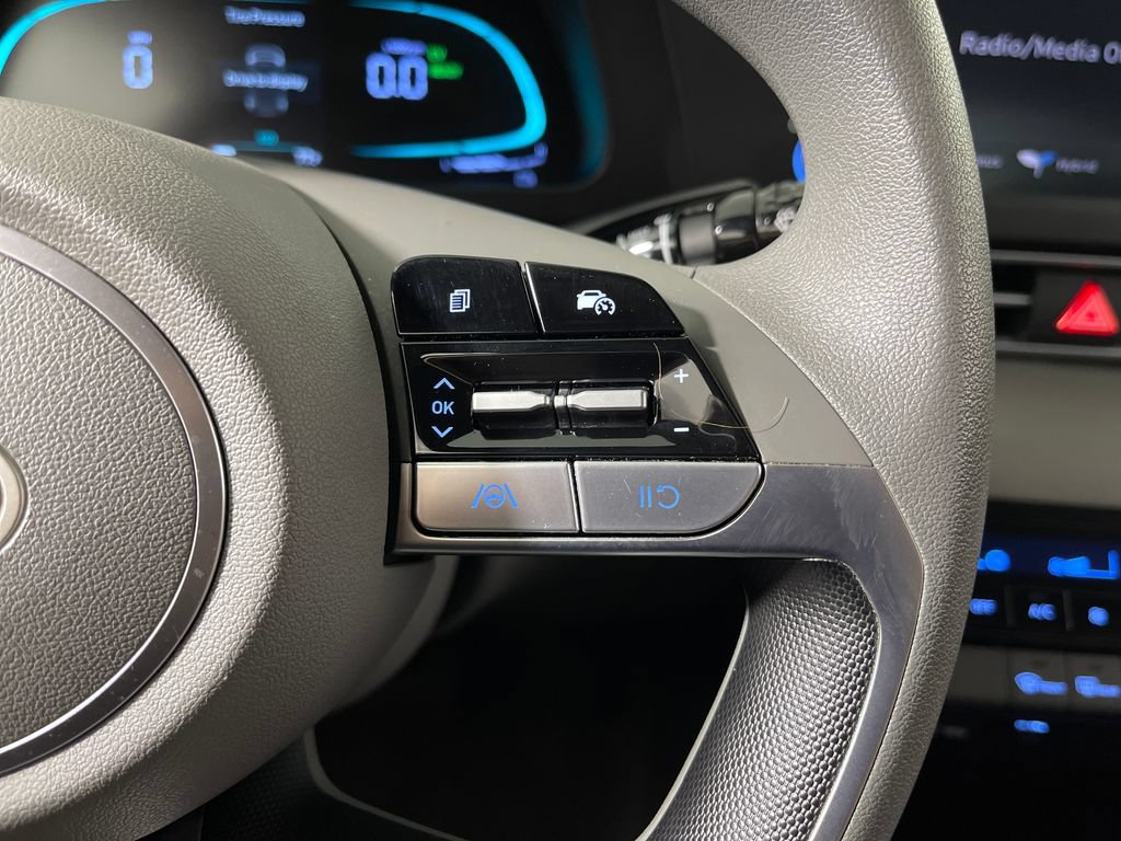 Certified 2026 Hyundai Elantra Hybrid FWD image 29