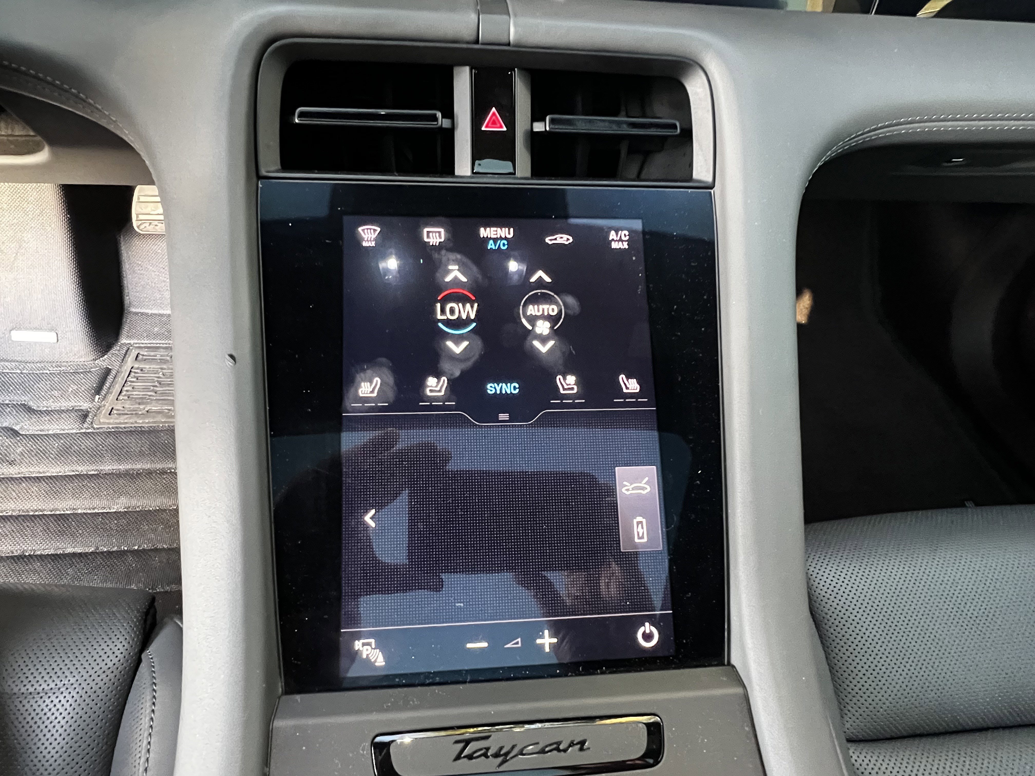 Used 2022 Porsche Taycan 4S image 27