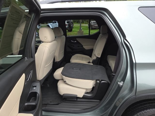 Used 2022 Chevrolet Traverse LT AWD/4WD image 47