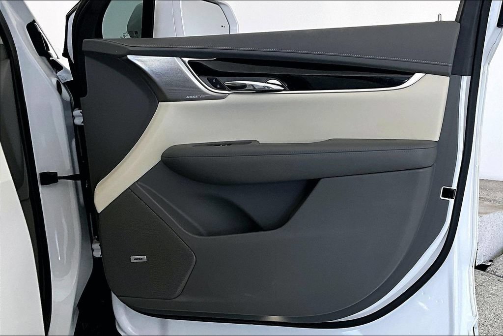 Used 2020 Cadillac XT6 Premium Luxury FWD image 22