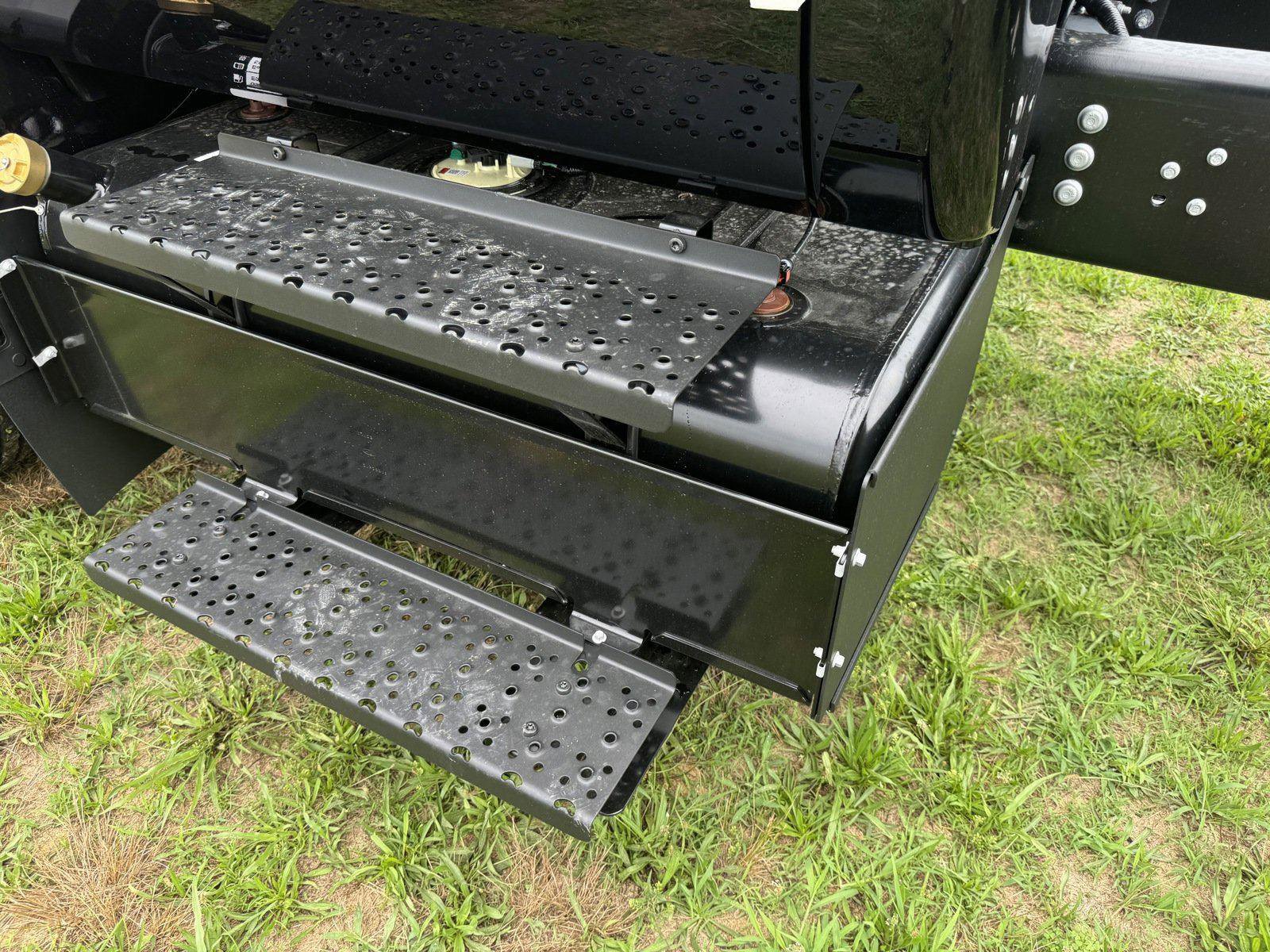 New 2025 Ford F650 2WD Regular Cab Super Duty image 8