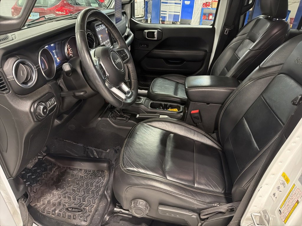 Used 2018 Jeep Wrangler Unlimited Sahara image 18
