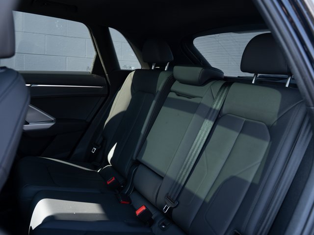 Certified 2025 Audi Q3 2.0T Premium Plus w/ Premium Plus Package image 17
