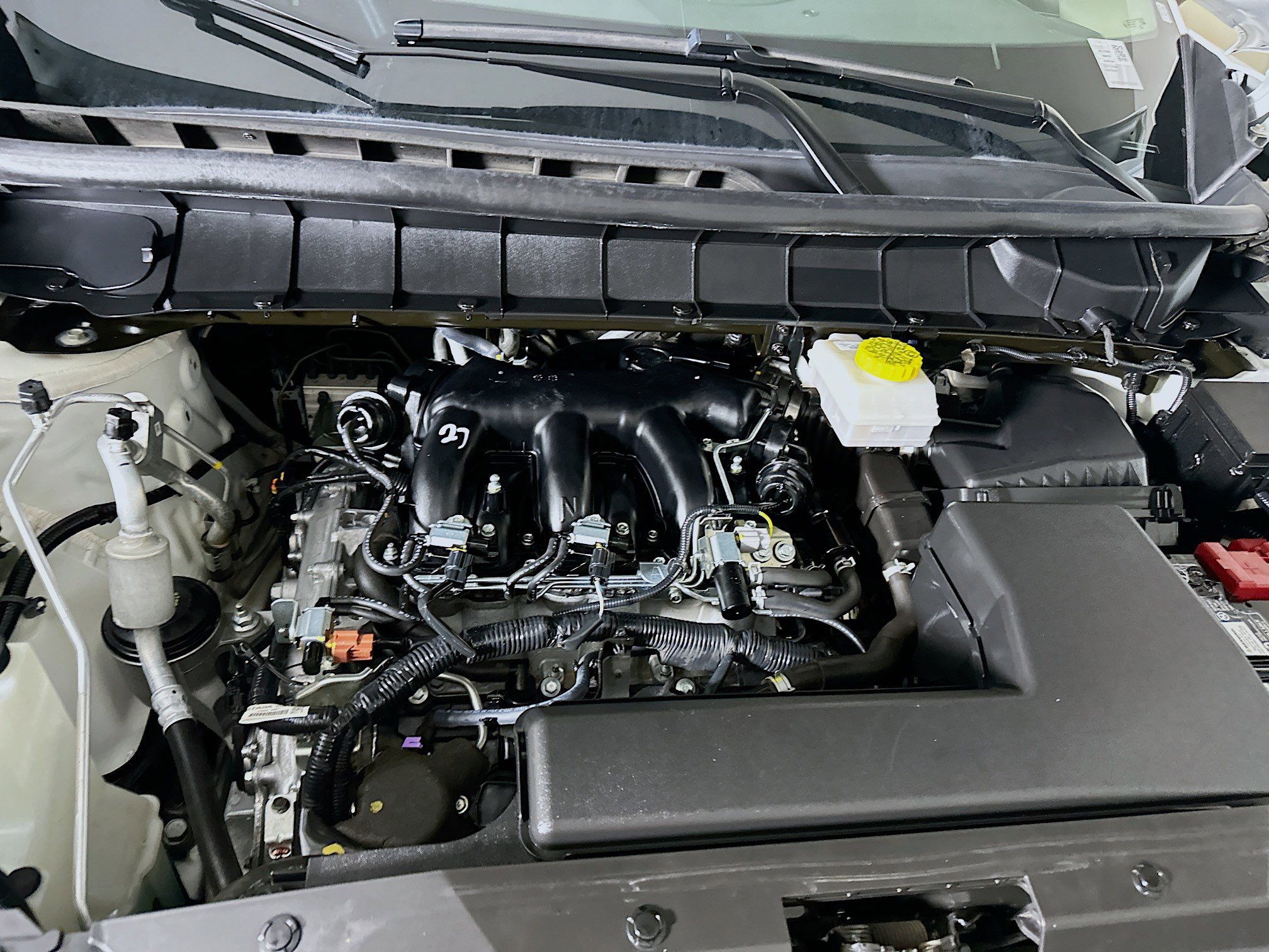 Used 2025 Nissan Pathfinder SV image 34