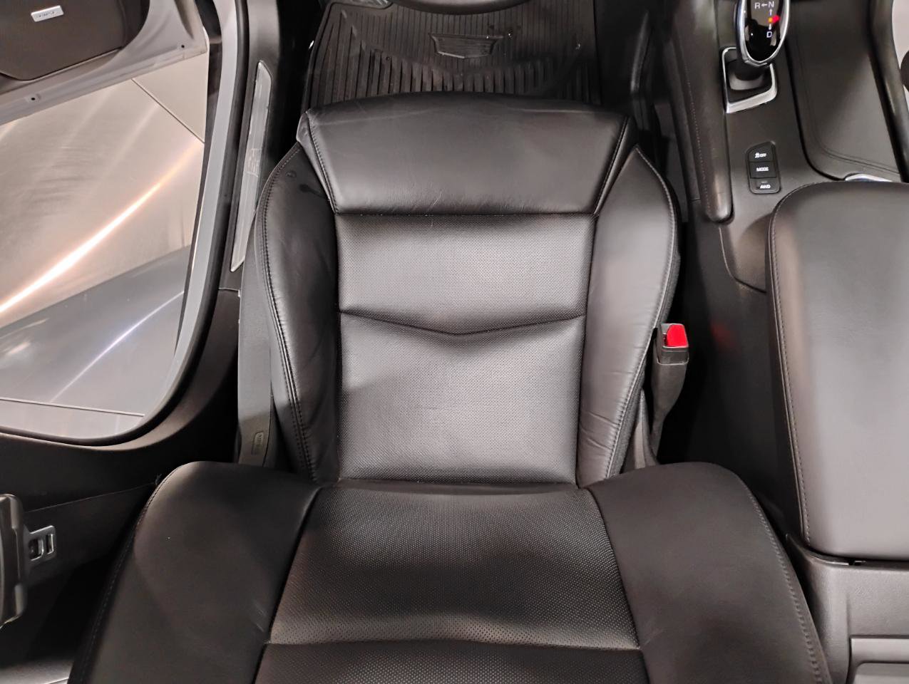 Used 2018 Cadillac XT5 Luxury w/ Driver Awareness Package image 39