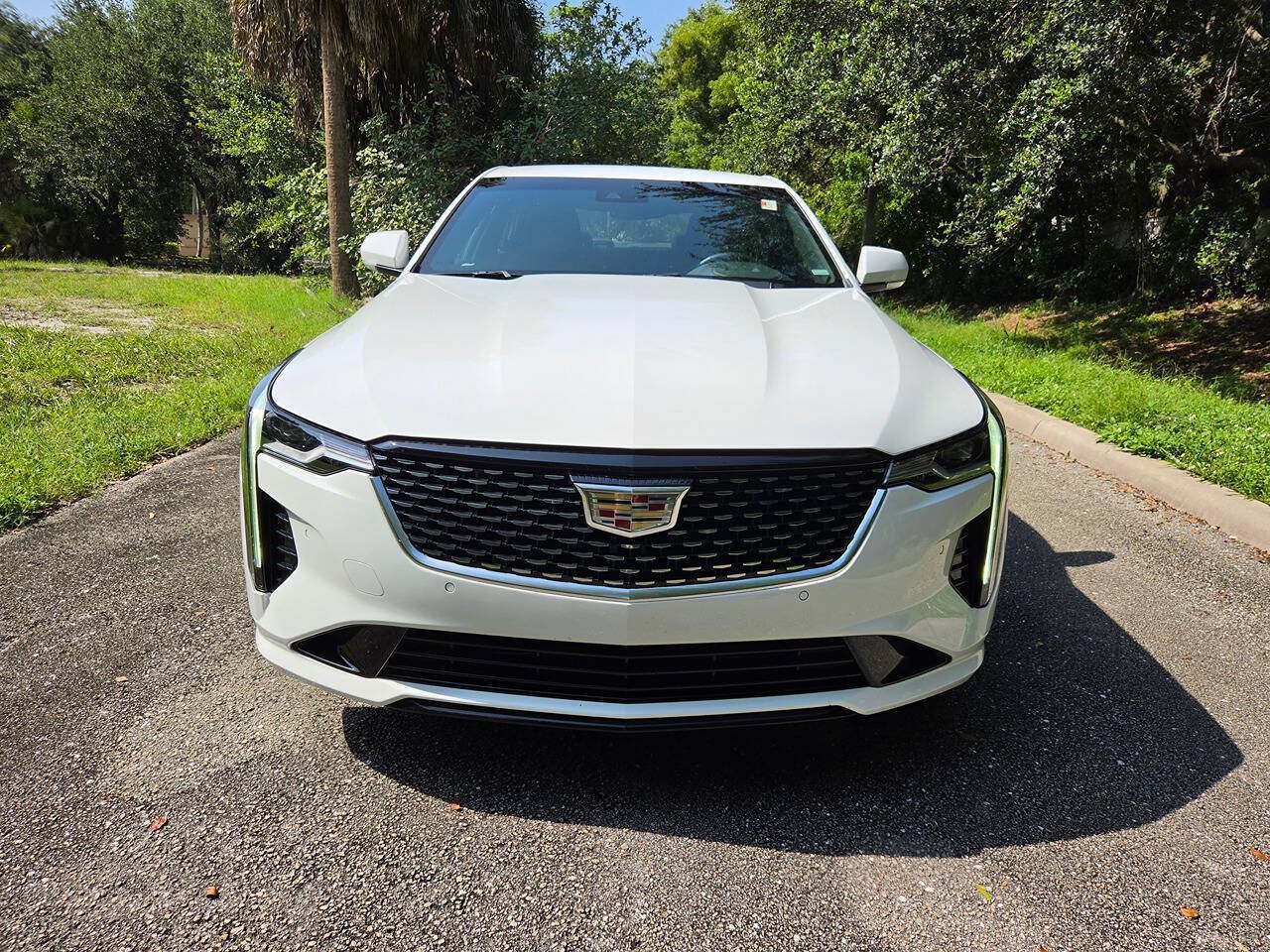 Used 2026 Cadillac CT4 Premium Luxury RWD image 2