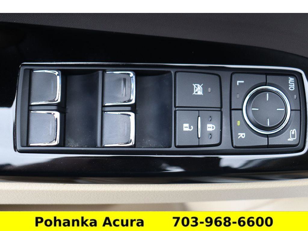 Used 2021 Lexus LX 570 4WD w/ Luxury Package image 26