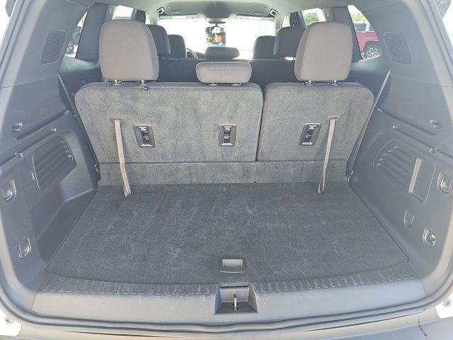 Certified 2025 GMC Acadia Elevation image 9