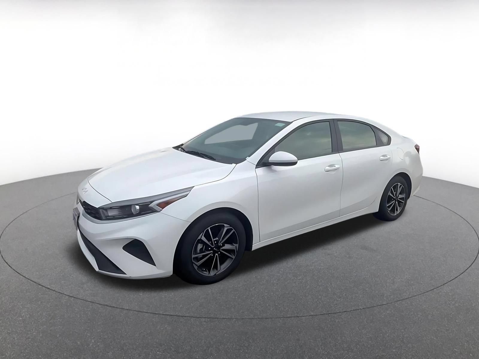 Used 2024 Kia Forte LXS FWD image 7