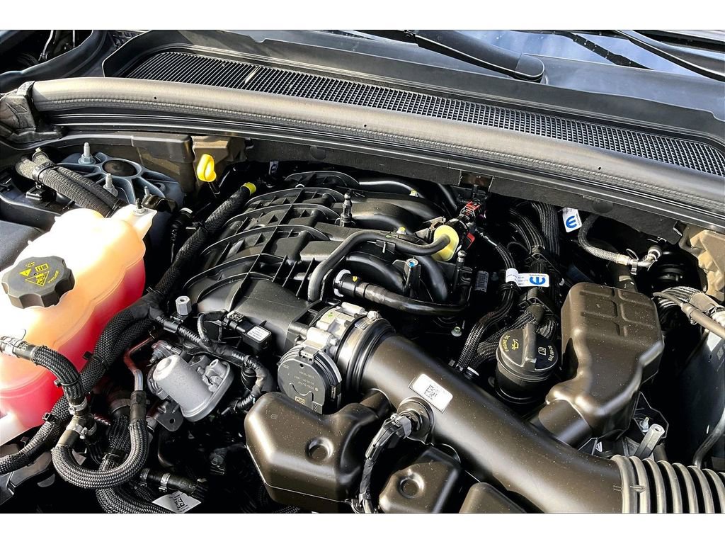 Certified 2024 Jeep Grand Cherokee L Laredo image 35