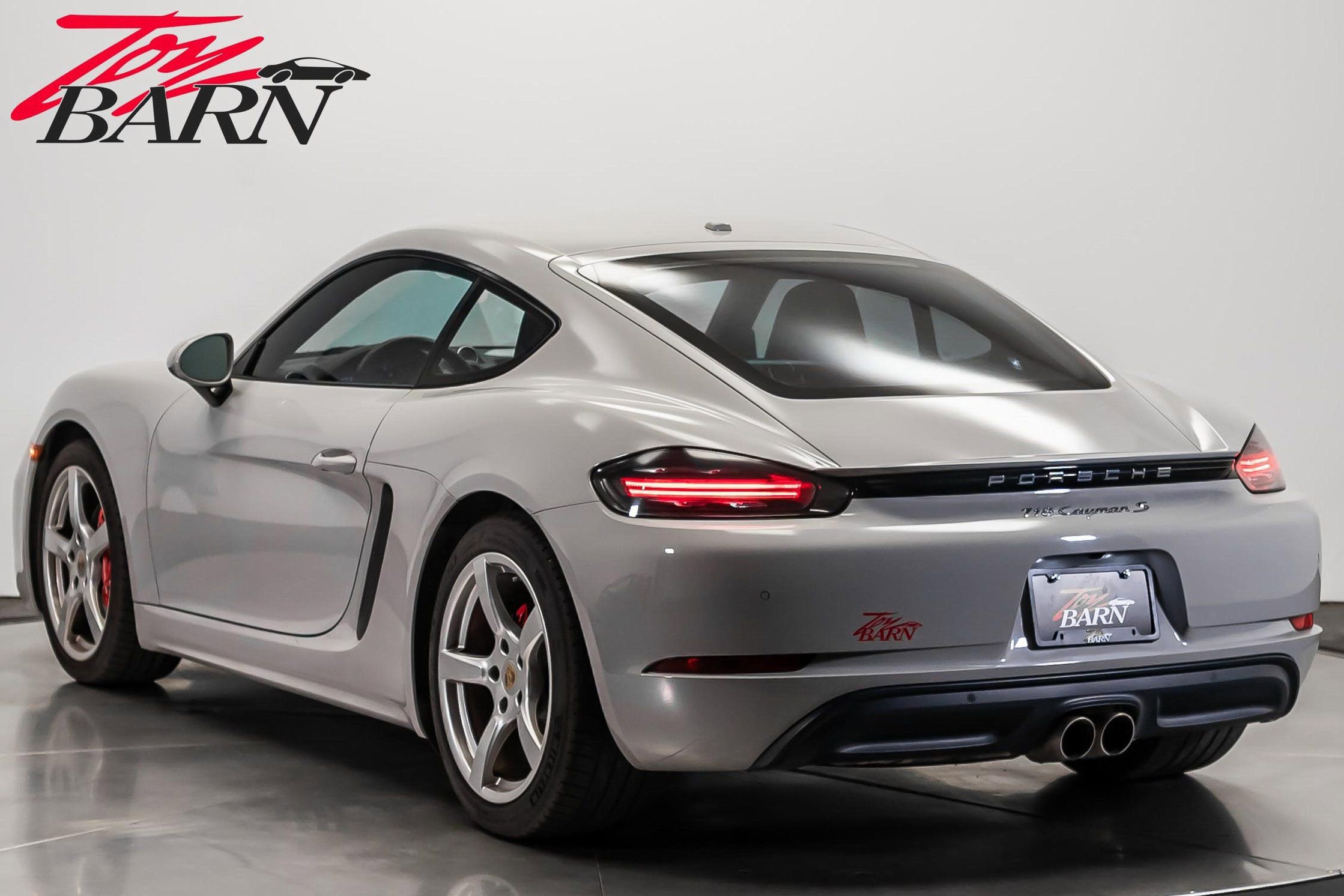 Used 2018 Porsche 718 Cayman S image 3