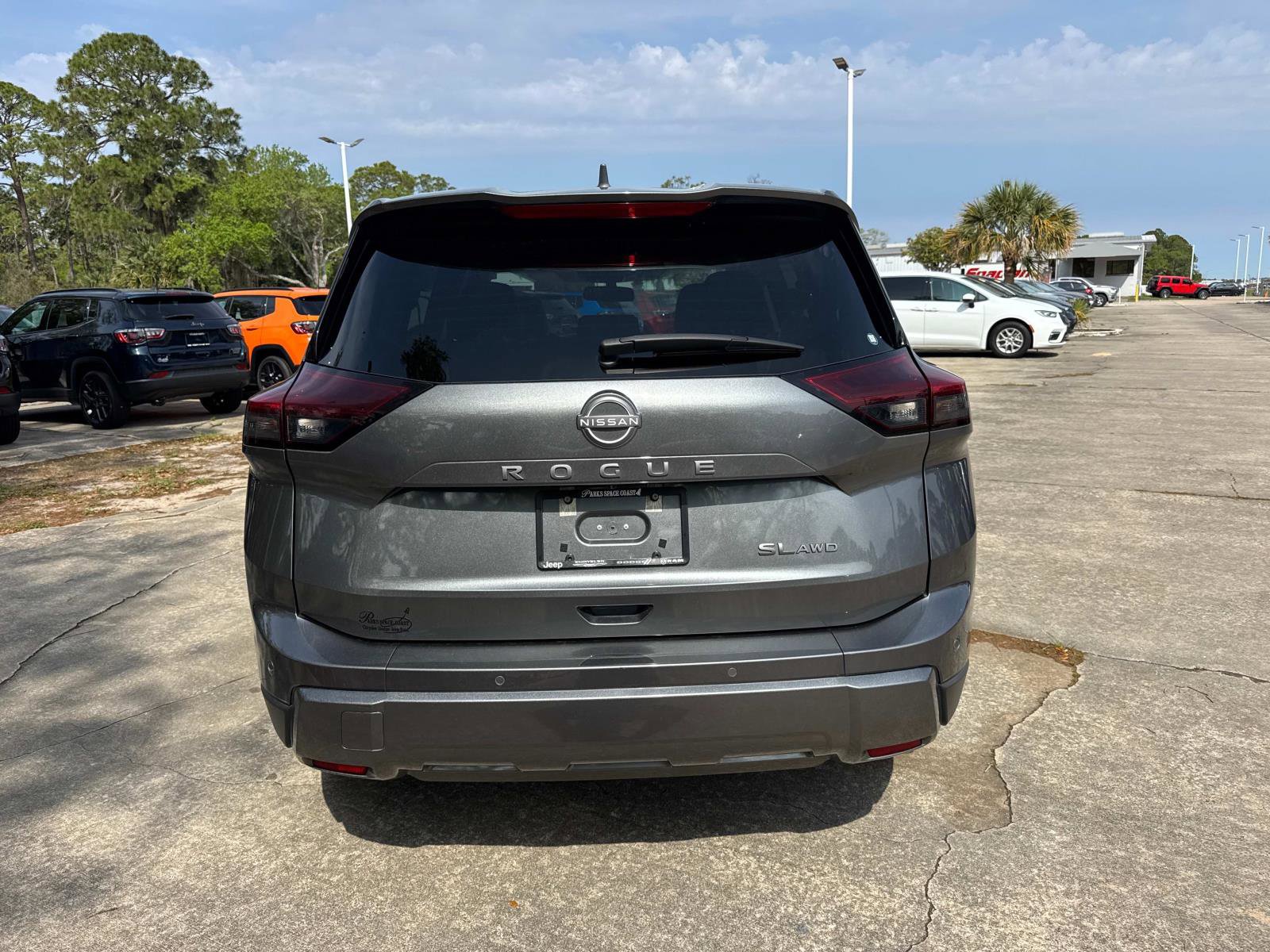 Used 2026 Nissan Rogue SL image 4