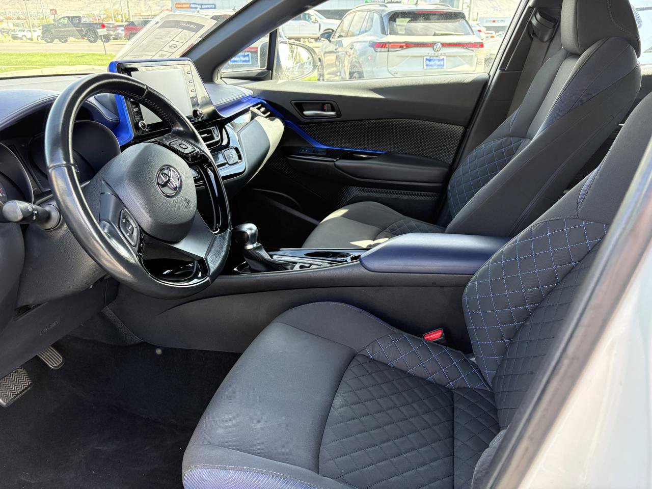 Used 2021 Toyota C-HR XLE FWD image 10