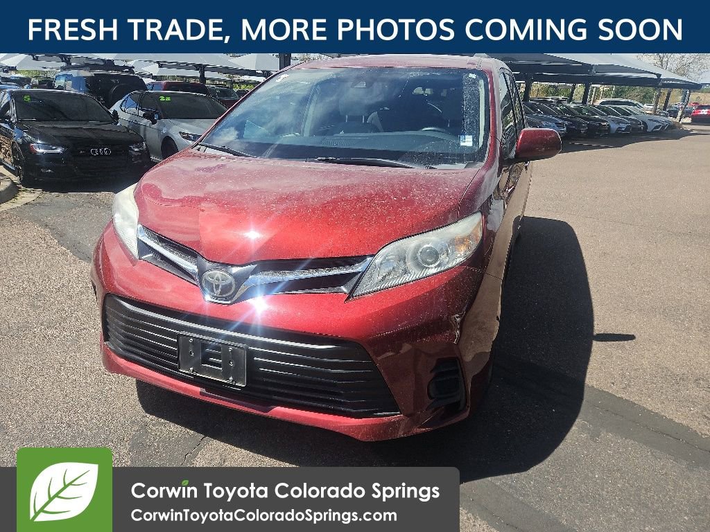 Used 2019 Toyota Sienna LE w/ Carpet Mat Package FWD image 6