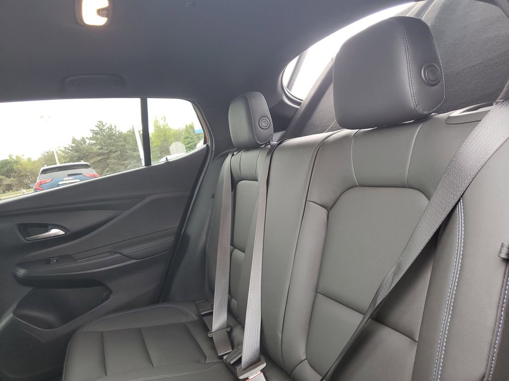 Used 2024 Buick Envista Sport Touring w/ Convenience II Package FWD image 29