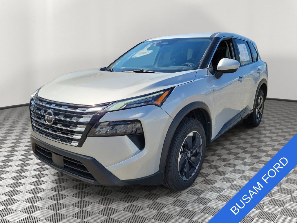 Used 2025 Nissan Rogue SV FWD image 2