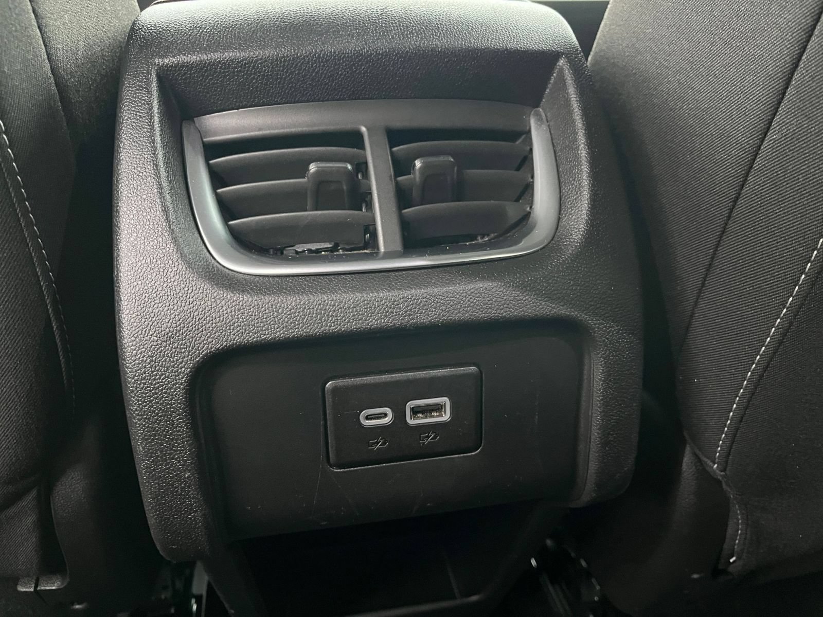 Used 2025 Chevrolet Blazer LT FWD image 22