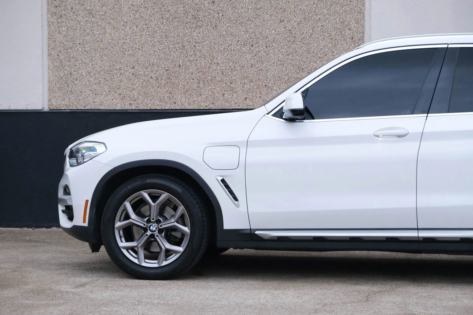 Used 2021 BMW X3 xDrive30e w/ Convenience Package (ZC2) image 7