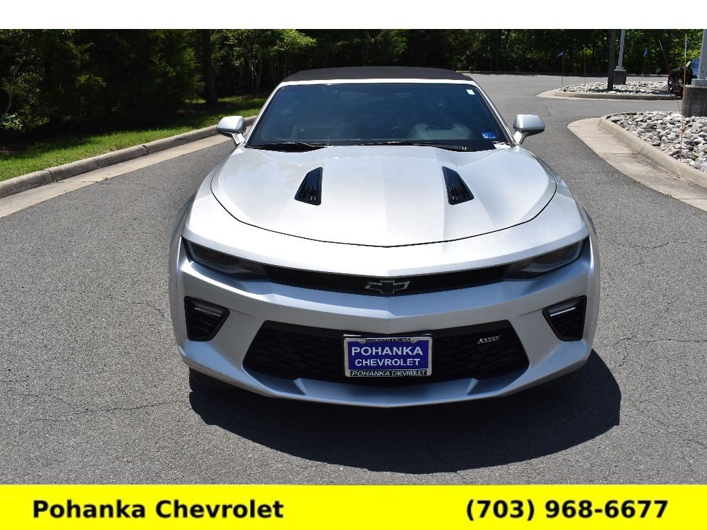 Used 2018 Chevrolet Camaro SS RWD image 2