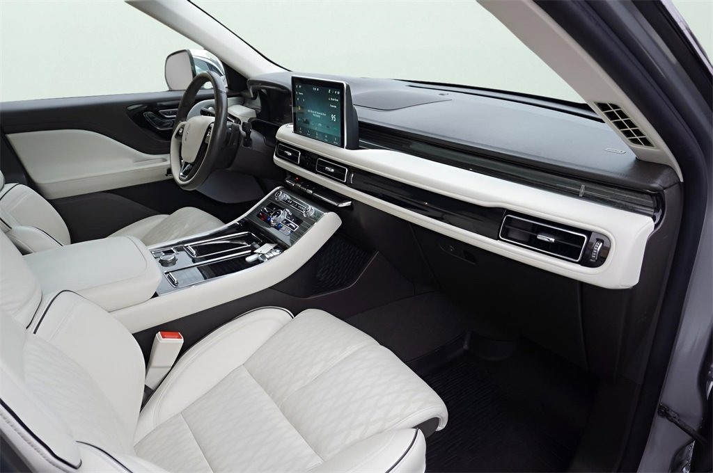 Used 2022 Lincoln Aviator Black Label Grand Touring image 11