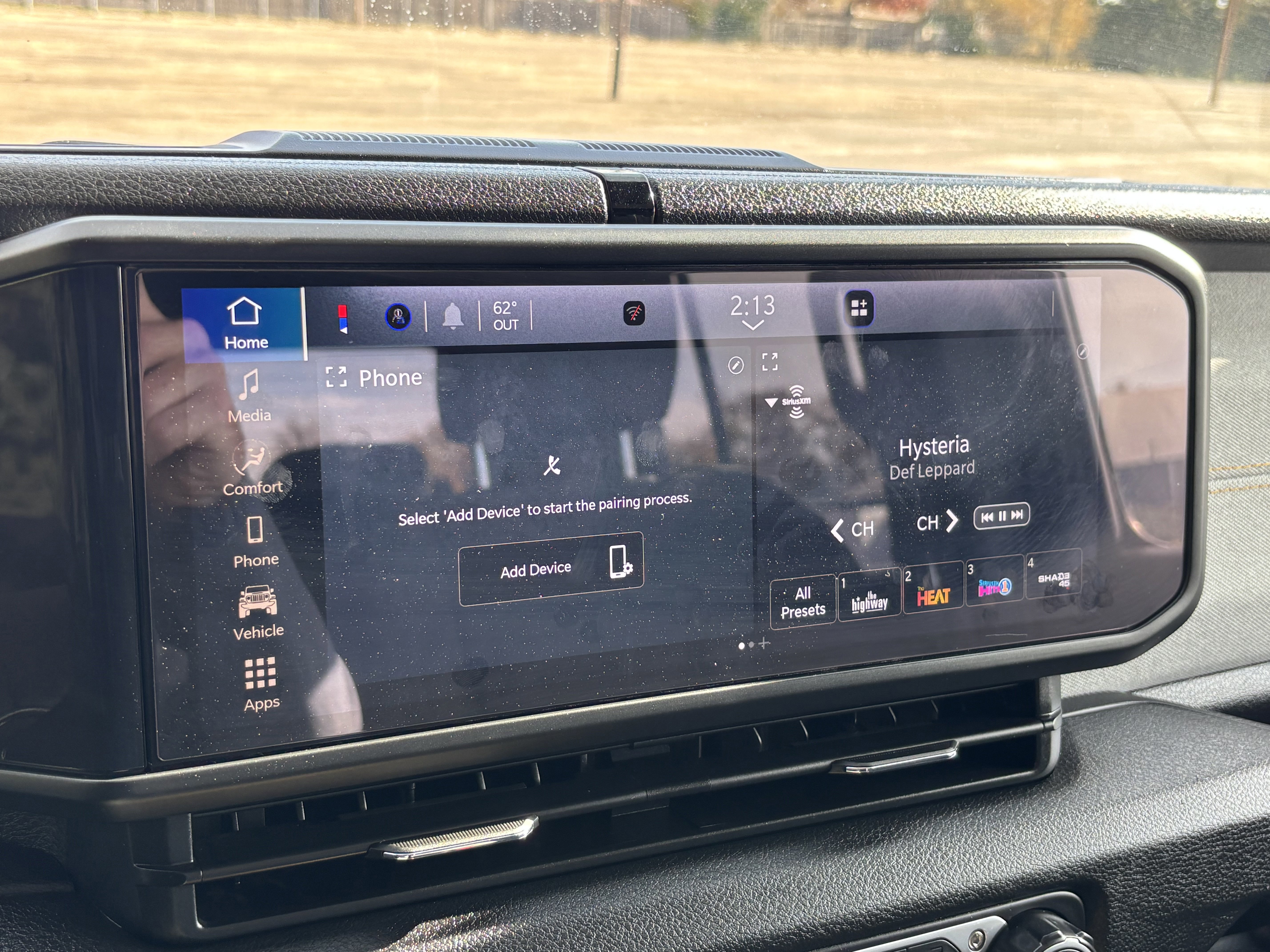 Used 2025 Jeep Gladiator Sport image 13