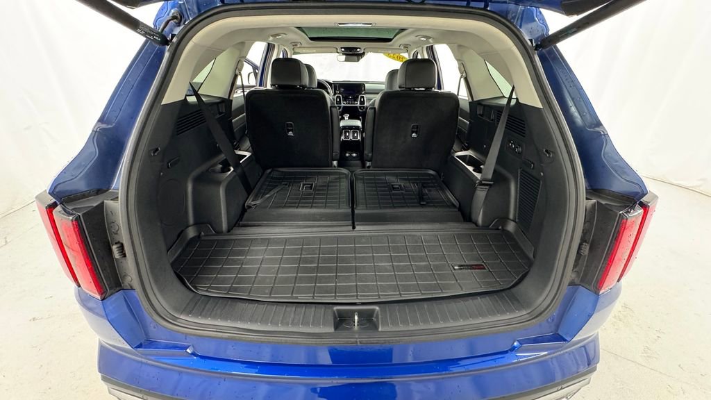 Used 2023 Kia Sorento SX image 16