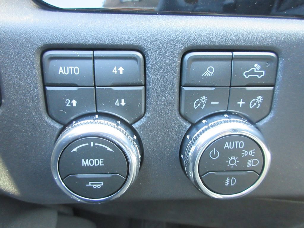 New 2026 GMC Sierra 1500 SLT w/ SLT Premium Plus Package AWD/4WD image 17