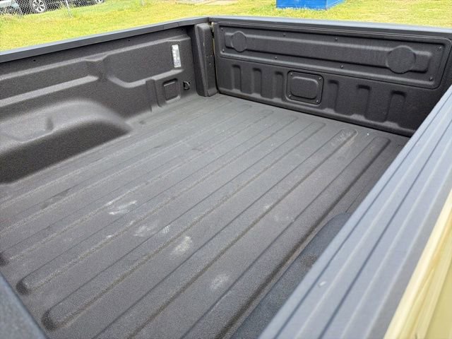 Used 2025 Jeep Gladiator Mojave w/ Convenience Group image 12