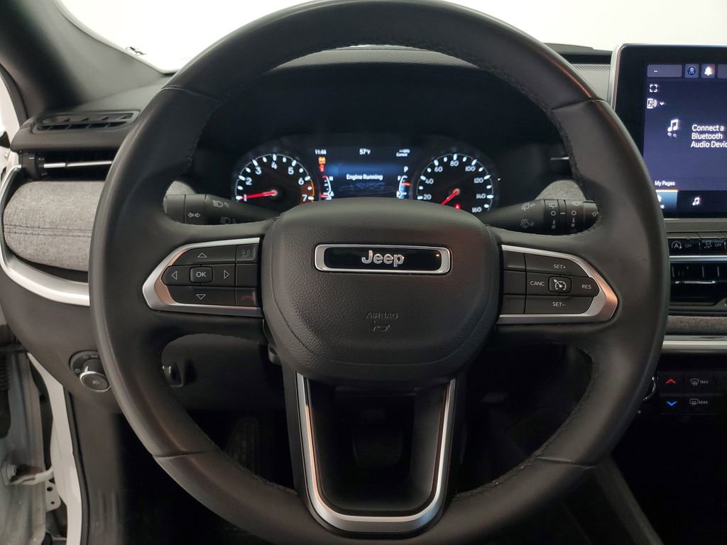 Used 2023 Jeep Compass Latitude AWD/4WD image 15