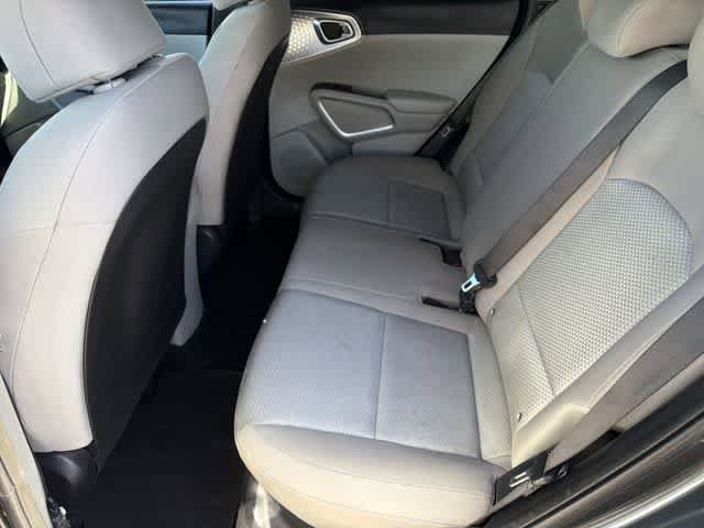 Used 2023 Kia Soul LX w/ LX Technology Package FWD image 16
