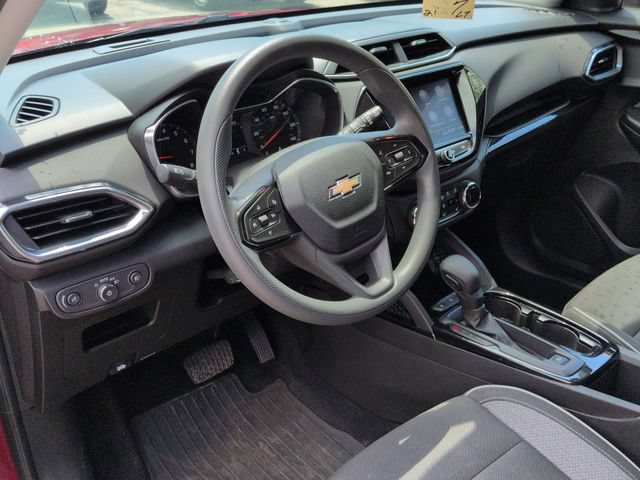 Used 2021 Chevrolet TrailBlazer LT w/ Convenience Package FWD image 12