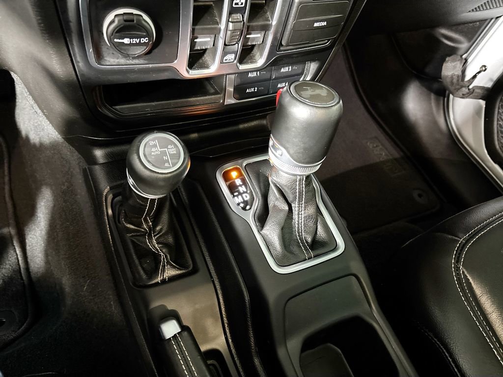 Used 2023 Jeep Wrangler Unlimited Sahara w/ Cold Weather Group image 18