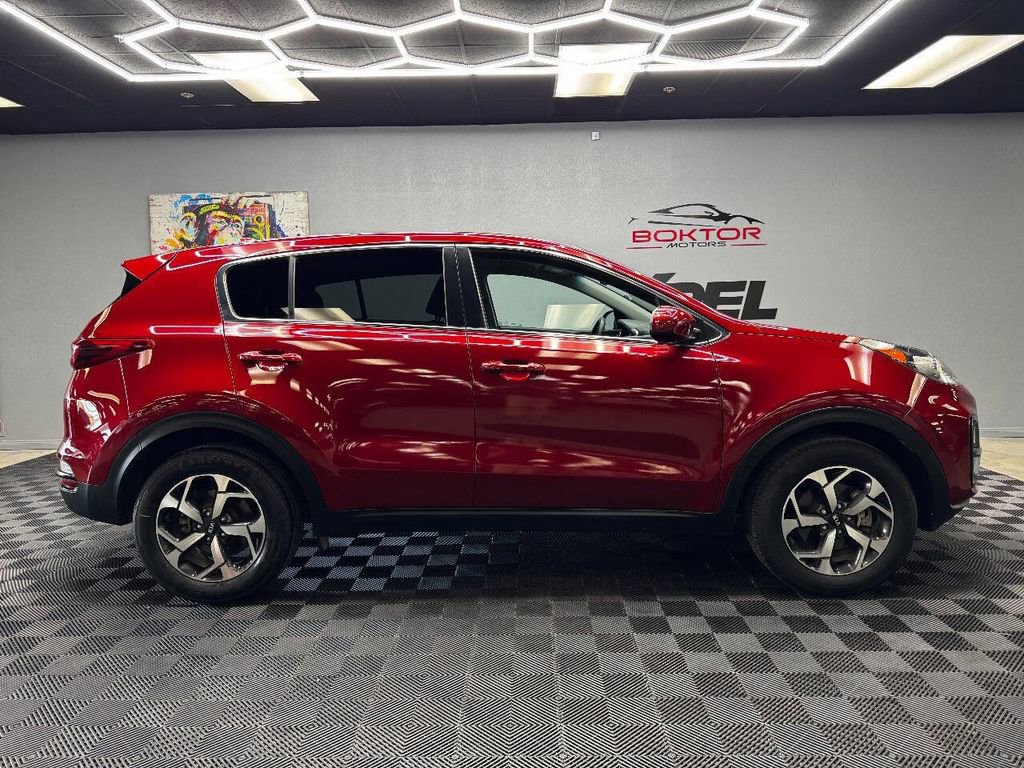 Used 2021 Kia Sportage LX image 16