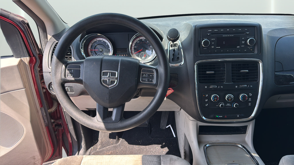 Used 2014 Dodge Grand Caravan SXT FWD image 16