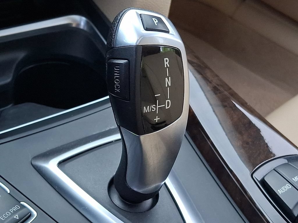 Used 2015 BMW 328i Sedan RWD image 16