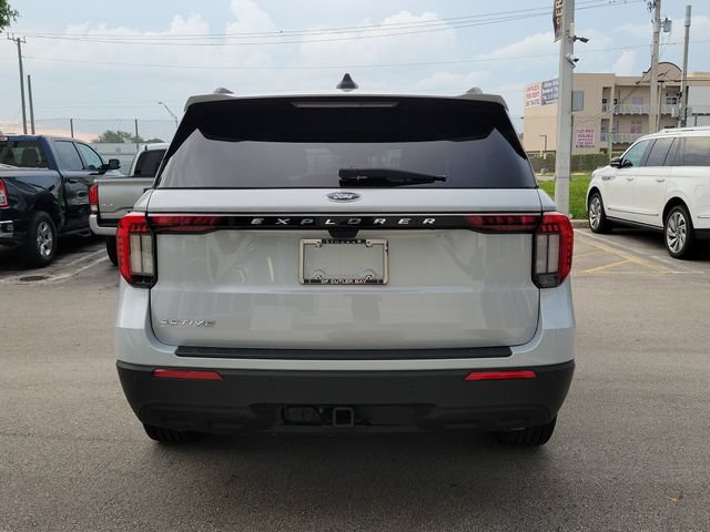 Used 2026 Ford Explorer Active RWD image 5