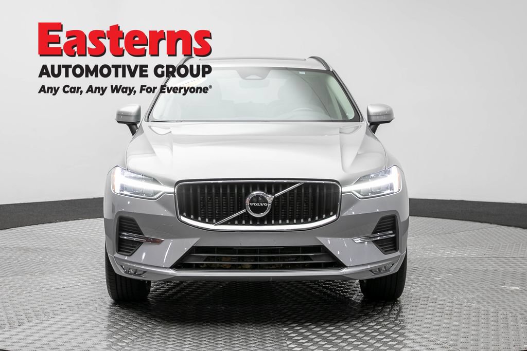 Used 2022 Volvo XC60 B5 Momentum AWD/4WD image 2
