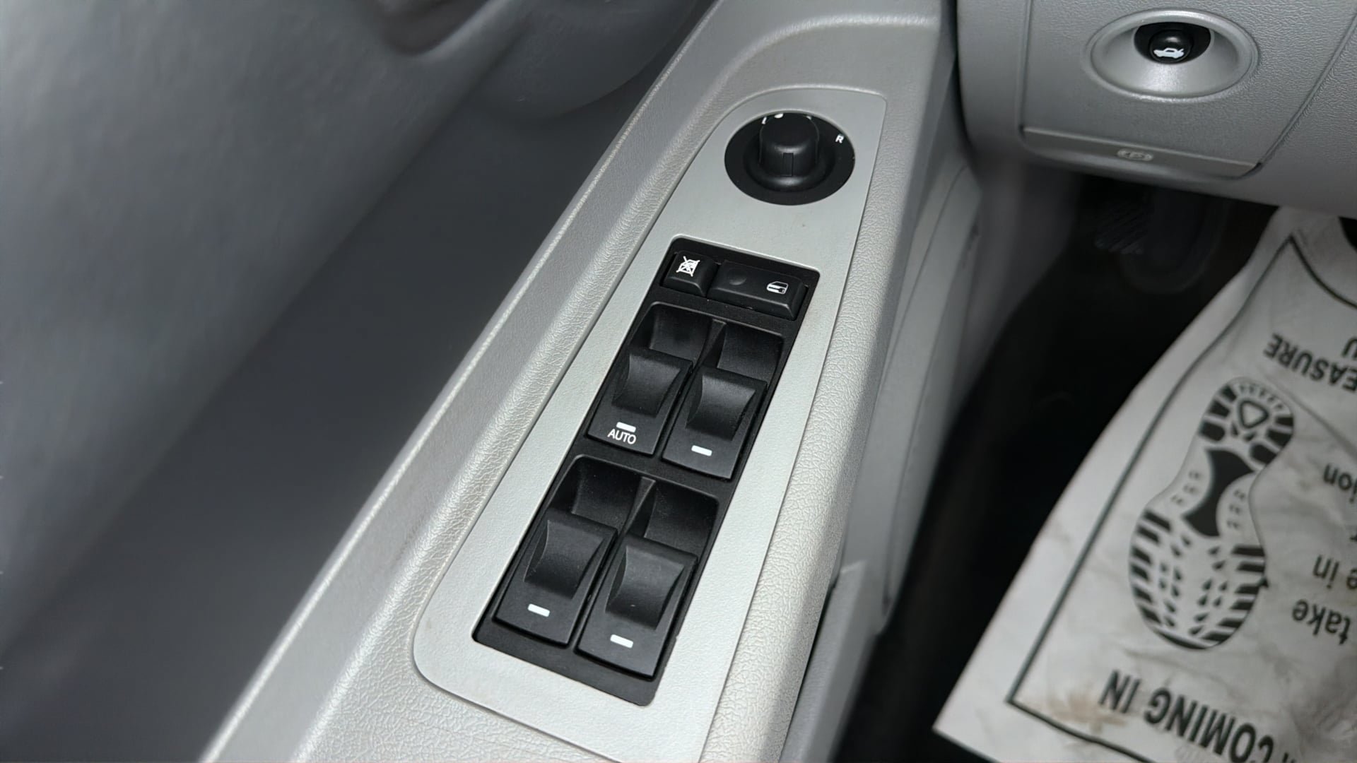 Used 2006 Dodge Charger R/T w/ Convenience Group II RWD image 18