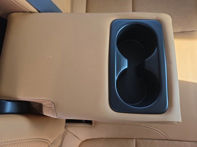 Used 2025 Kia Seltos EX w/ EX Sunroof Package image 16